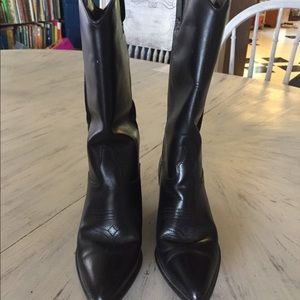 Size 6 beautiful black smooth cowboy boots